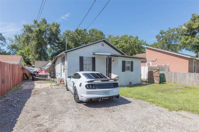1526 CLINTON photo