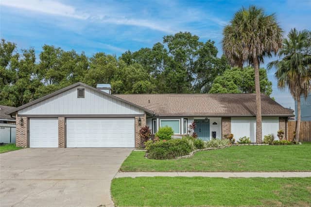 1046 SYLVIA LN photo