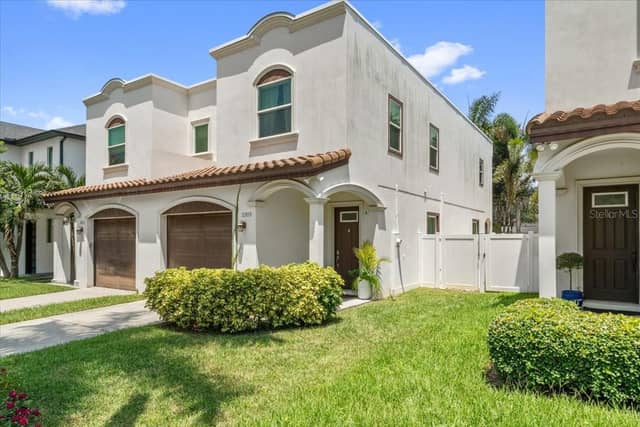 3203 W SANTIAGO ST #B photo
