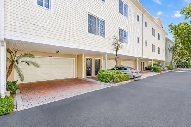 9872 MEADOW FIELD CIR #503 photo
