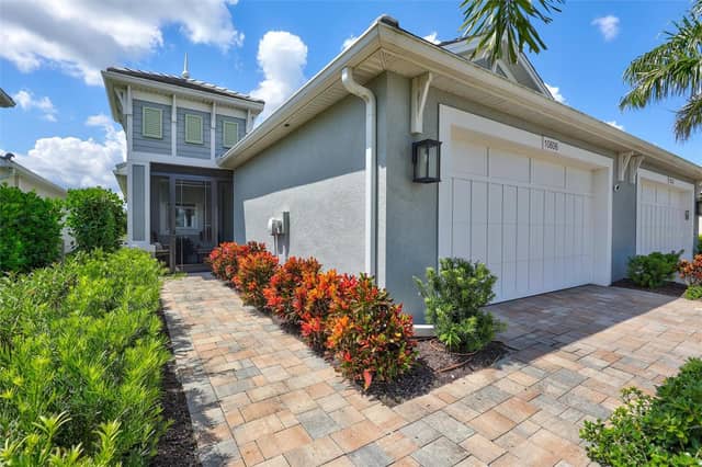10606 KLEE AVE photo