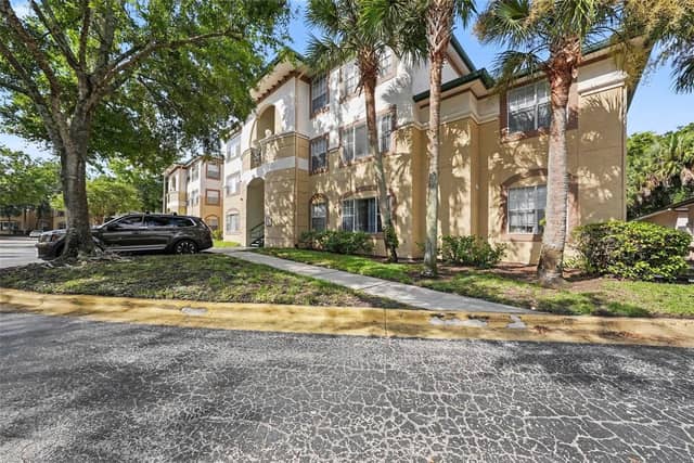 17108 CARRINGTON PARK DR #722 photo