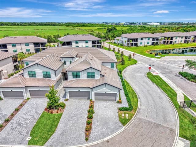 5632 SUMMIT POINTE CIR #104 photo
