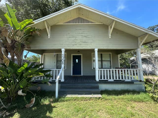 1308 E FRIERSON AVE photo