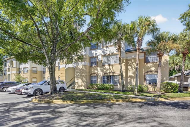 17108 CARRINGTON PARK DR #724 photo
