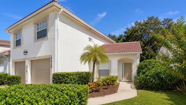 5429 STONEYBROOK LN #102 photo
