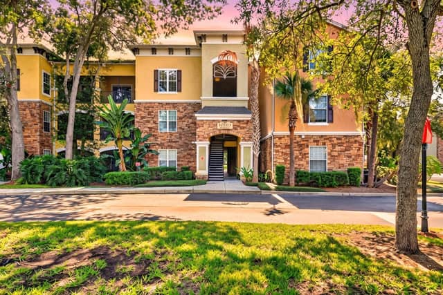 10103 COURTNEY OAKS CIR #302 photo