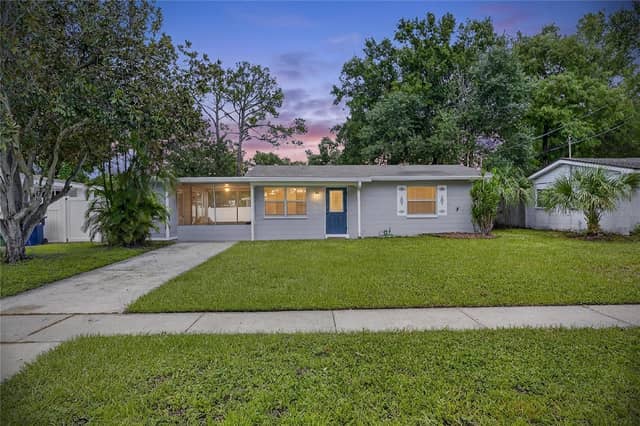 4421 W IOWA AVE photo