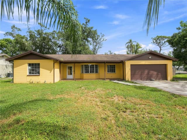 8906 E LANWAY DR photo