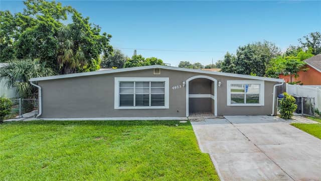 4923 CRESTHILL DR photo