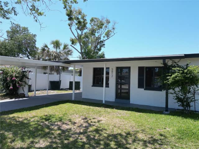 5812 LIVERPOOL DR photo