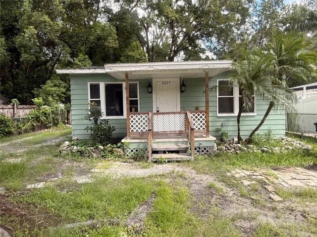 8425 N JONES AVE photo