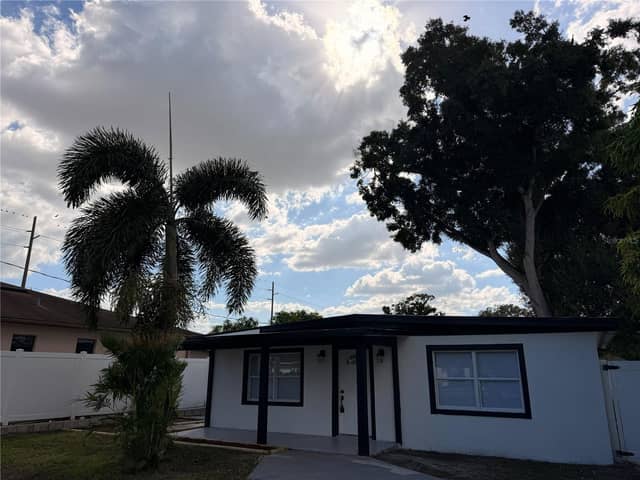 5808 N LOIS AVE photo