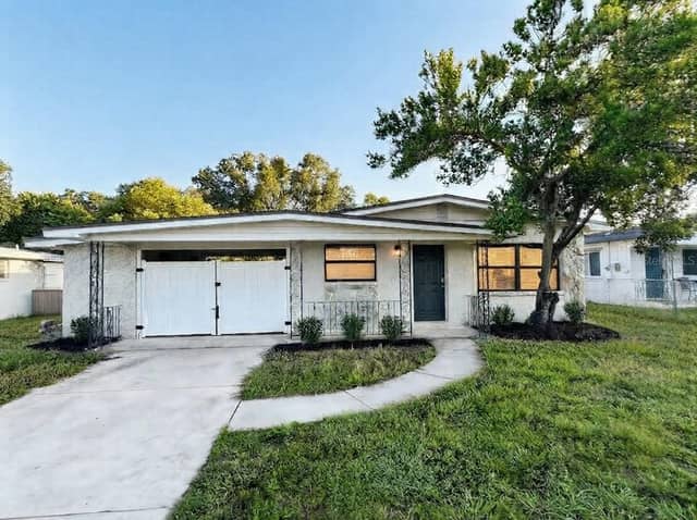 2608 E YUKON STS photo