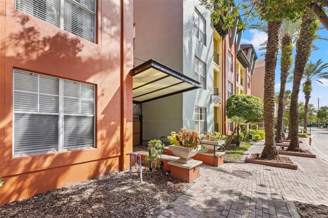 2411 W HORATIO ST #519 photo