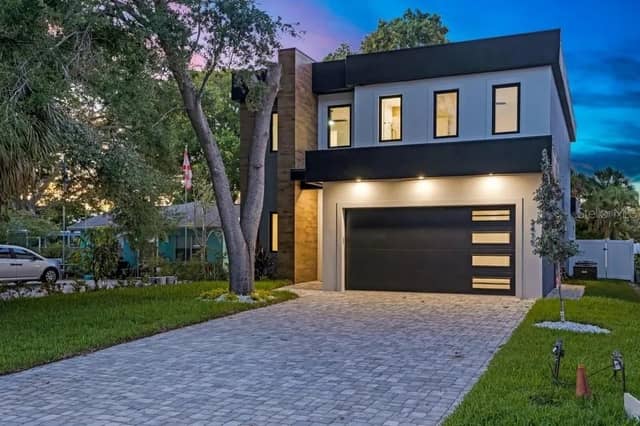 2475 BAY ST photo