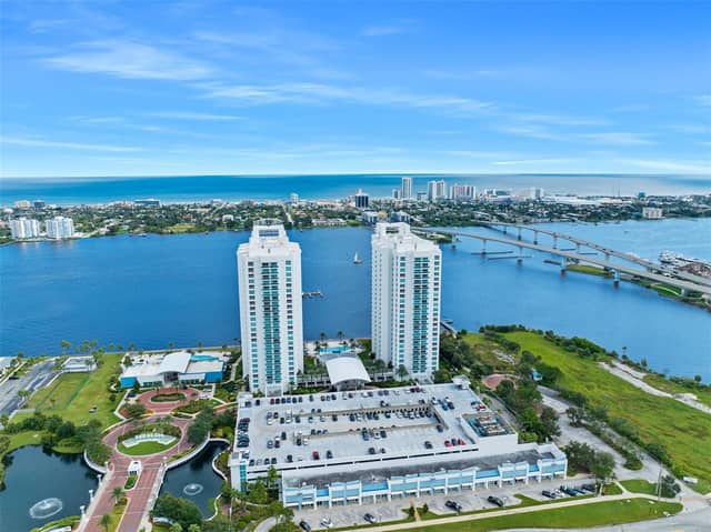 231 RIVERSIDE DR #208-1 photo