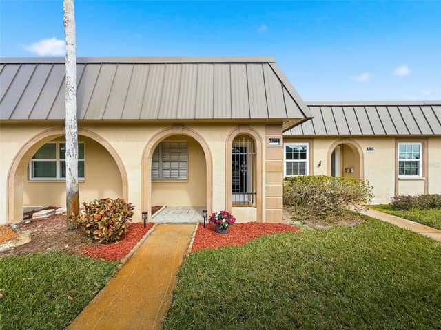 4233 STRATFORD DR #D photo