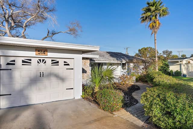 514 HARBOR DR S photo