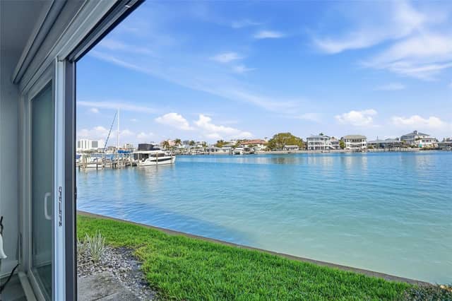 868 BAYWAY BLVD #101 photo