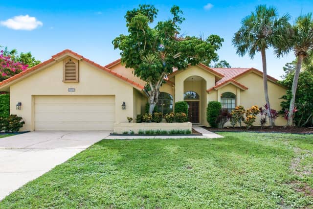2729 REDFORD CT E photo