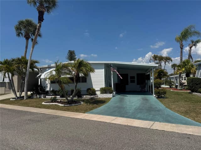 611 IRIS DRIVE photo