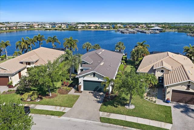 5040 LAKE OVERLOOK AVE photo