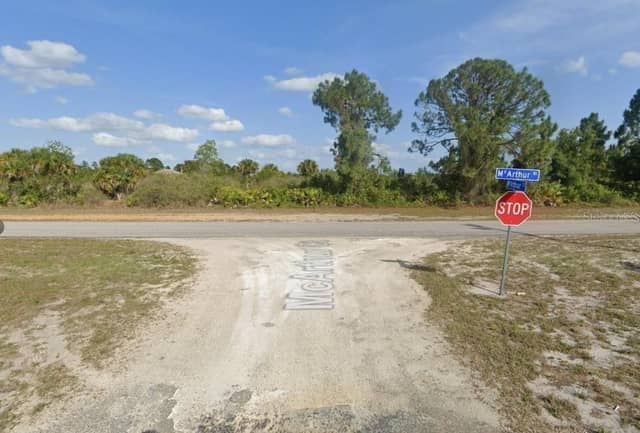 912 MCARTHUR CT photo