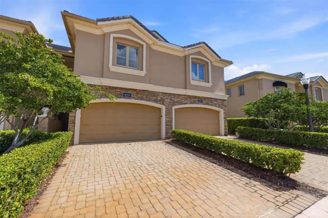 615 SAXONY BLVD photo