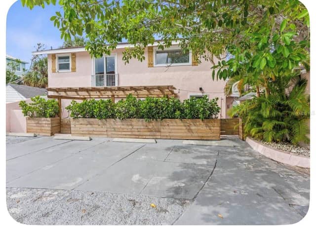 106 E BAY DR photo