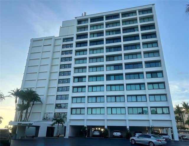 4822 OCEAN BLVD #3D photo