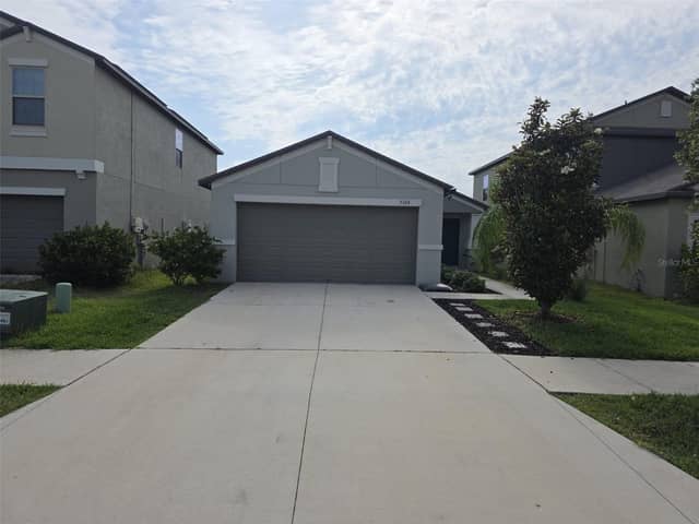 5104 DANDELION ST photo