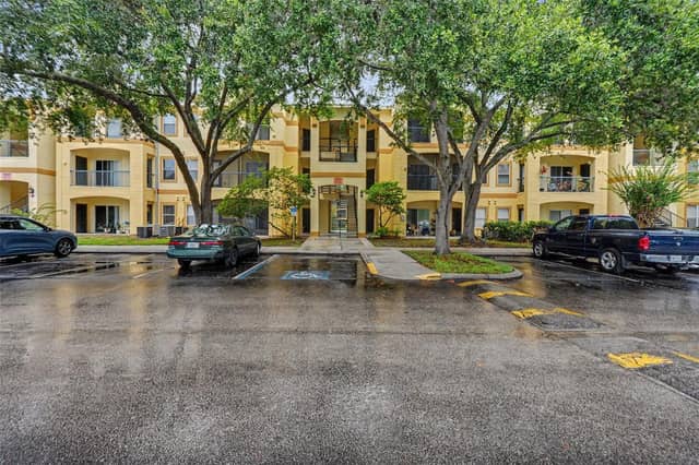 5602 PINNACLE HEIGHTS CIR #108 photo