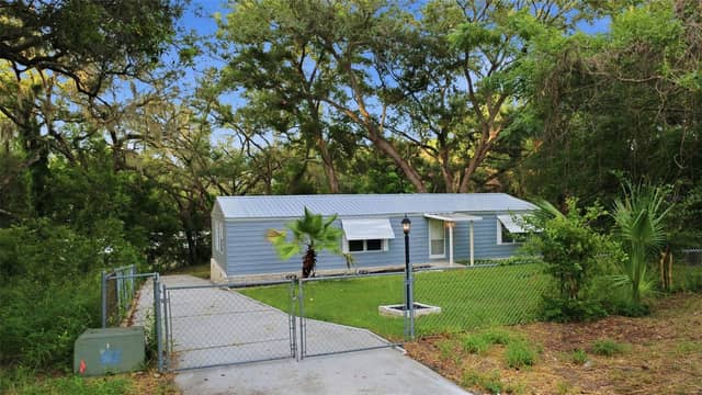 403 ACORN CIR photo