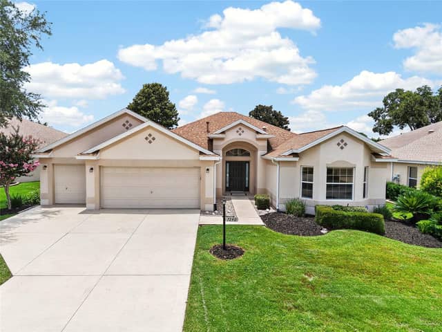 7240 SE 172ND LEGACY LN photo