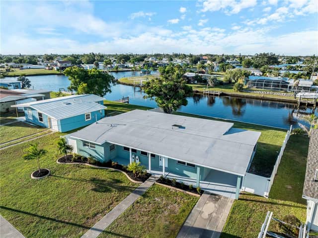 581 LINDLEY TER photo
