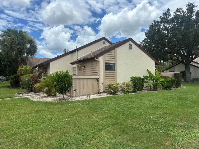 5736 BEAUMONT LOOP photo