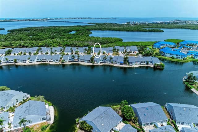 1218 SPOONBILL LANDINGS CIR photo