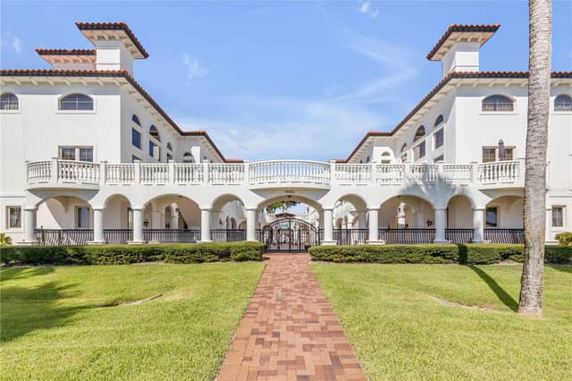 5090 RIVERSIDE DR #105 photo