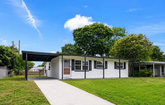 2204 SHELBY DR photo