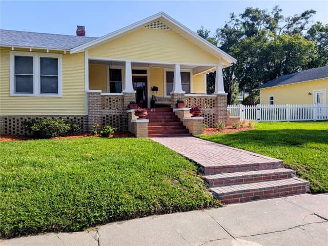 410 E PARK ST photo