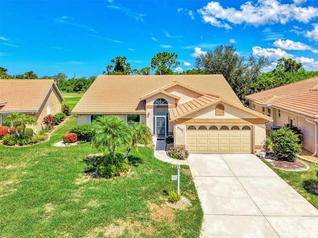 8252 PARKSIDE DR photo