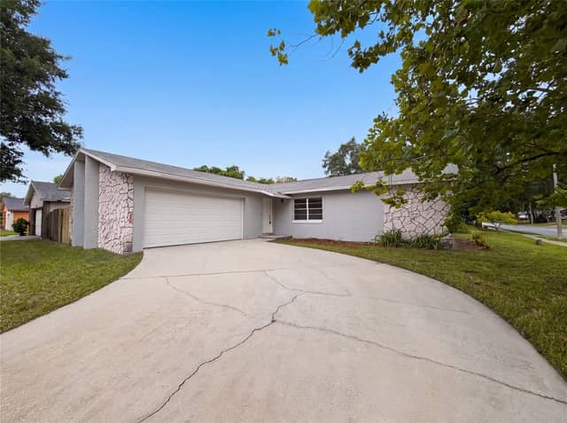 8310 ROLLING LOG DR photo