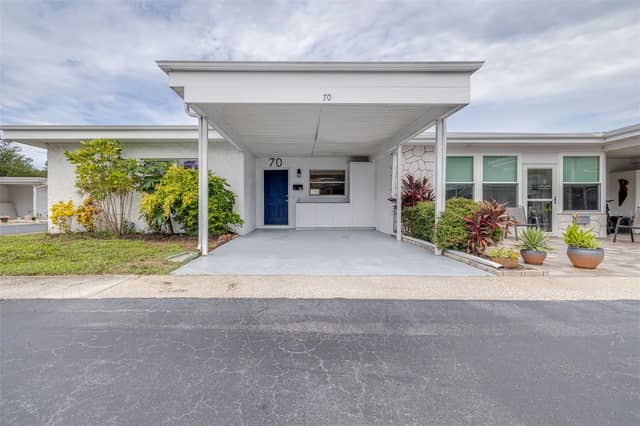 13940 ANONA HEIGHTS DR #70 photo