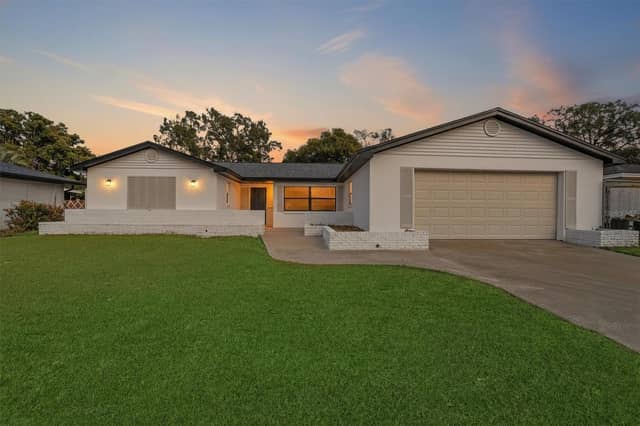 517 HICKORYWOOD AVE photo
