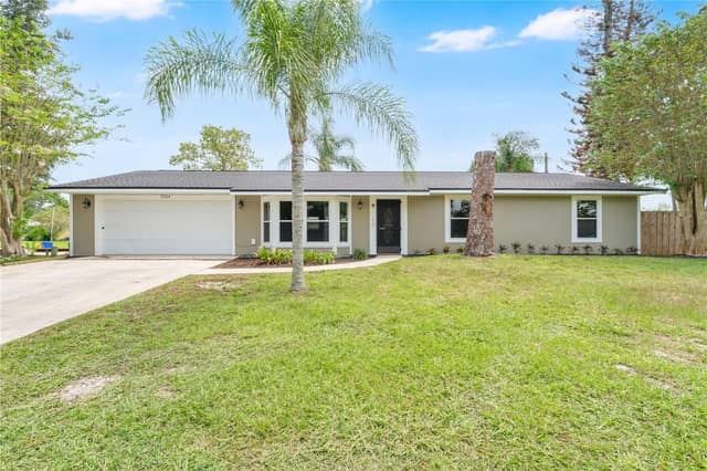 2304 TRAVELERS PALM DR photo