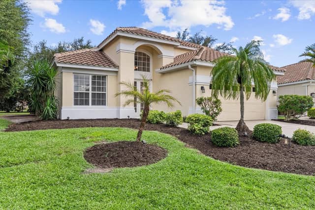 324 LANGHOLM DR photo