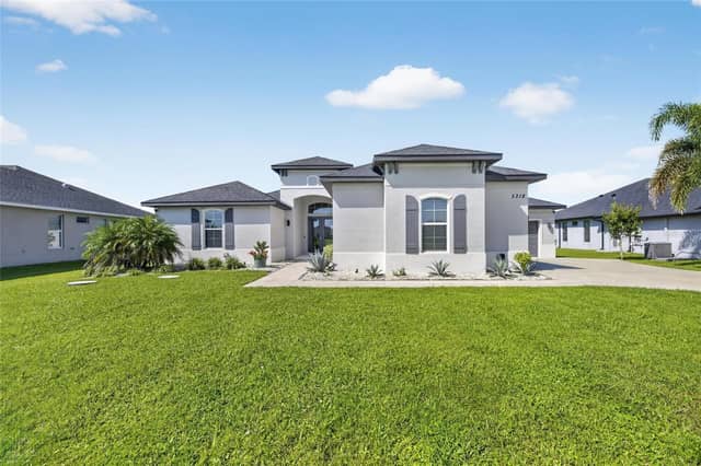 5218 LAKE VENICE DR photo
