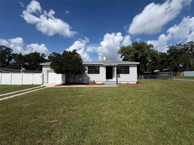 3225 CLEVELAND HEIGHTS BLVD photo