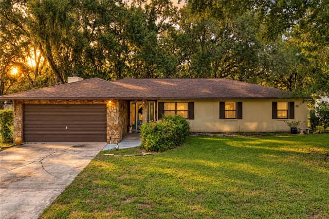 124 N POINTE DR photo
